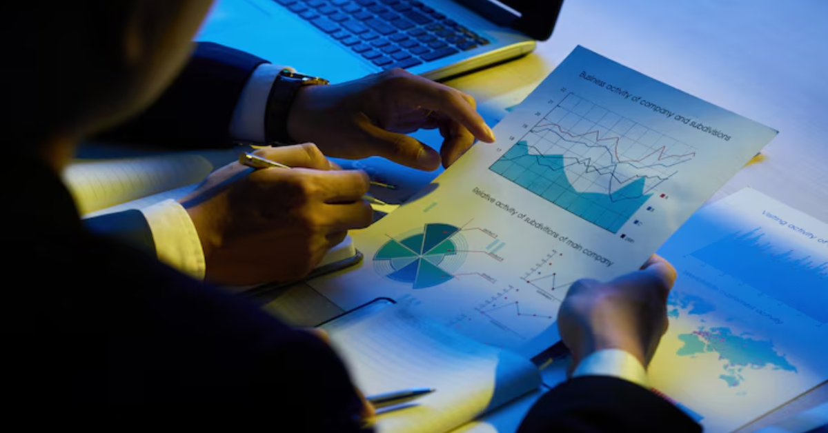 A Comprehensive Guide on Data Analytics for Future Analysts